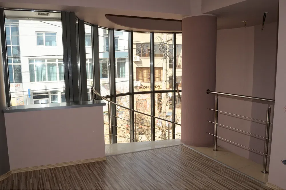 Spațiu comercial ultracentral Pitești de închiriat - imagine 4